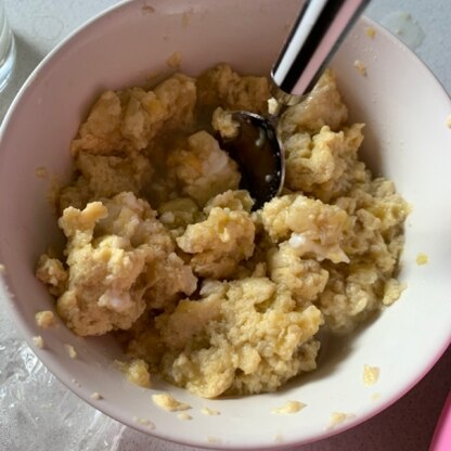 冷ますために混ぜちゃいました(^^;
1歳半の娘の朝ご飯に作ったんですが、食べてくれました！最近は自分で食べたがるので、スプーンを使って自分で食べてました(^^